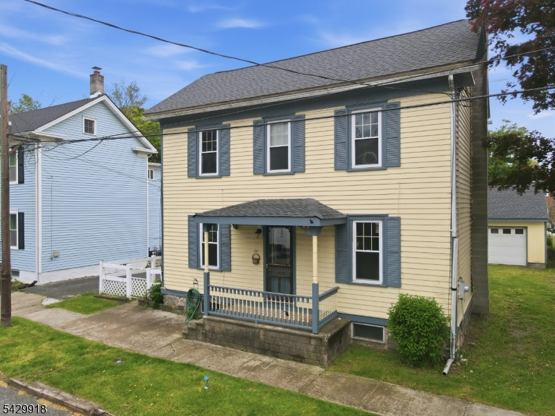 54 Front St Property Photo 1