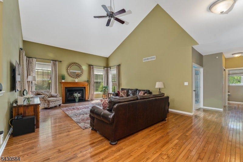 9 Hawk Dr Property Photo 17