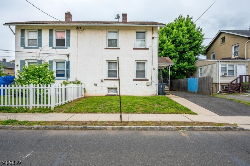 31 Romney Rd Property Photo 1