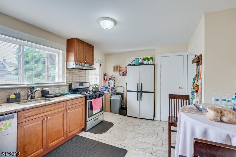 31 Romney Rd Property Photo 13