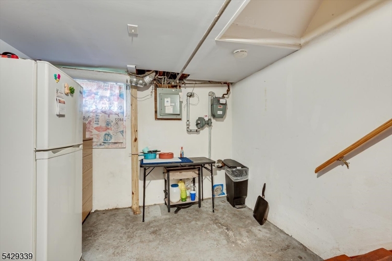 31 Romney Rd Property Photo 23