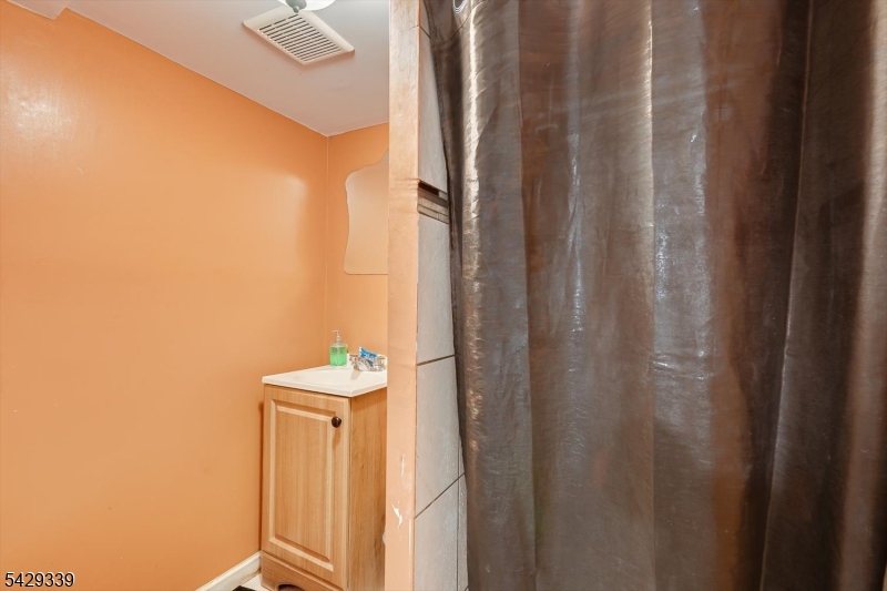 31 Romney Rd Property Photo 27