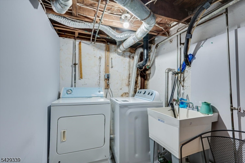 31 Romney Rd Property Photo 29