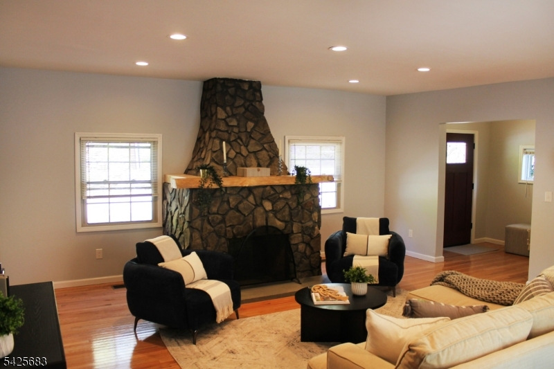 223 Squaw Trl Property Photo 4
