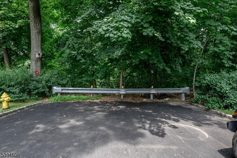 Forest Dr Property Photo 1