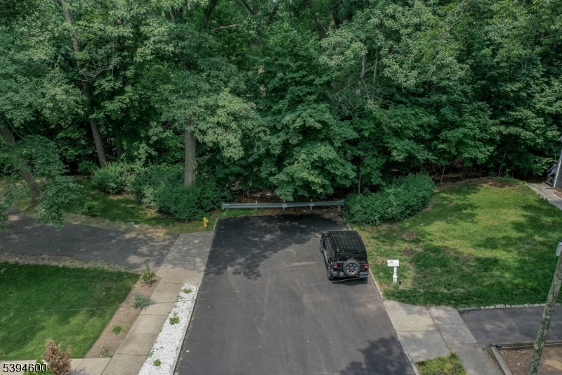 Forest Dr Property Photo 15