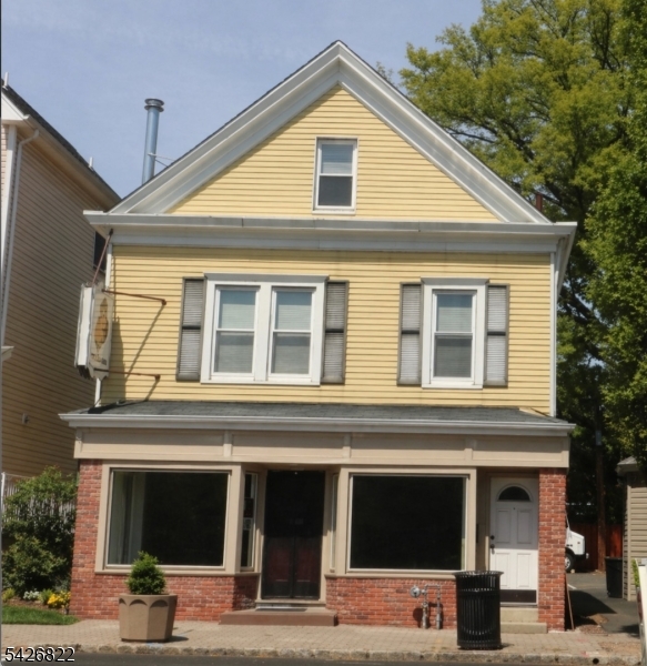 301 Franklin Ave Property Photo 1