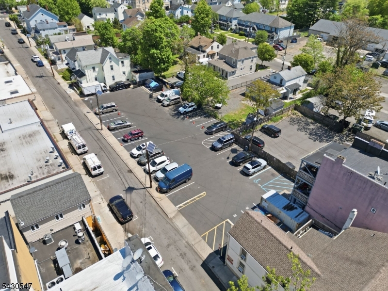 200 Somerset St Property Photo 11