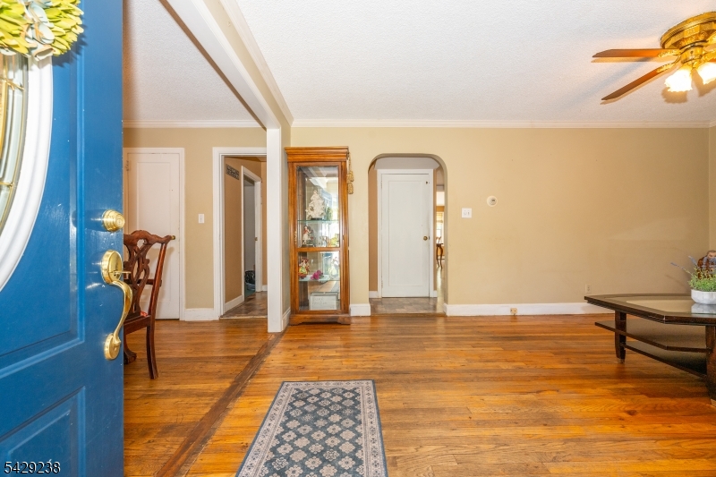 23 Frederick Pl Property Photo 4