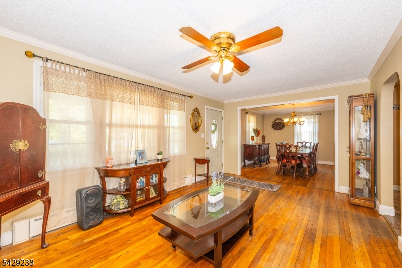 23 Frederick Pl Property Photo 5