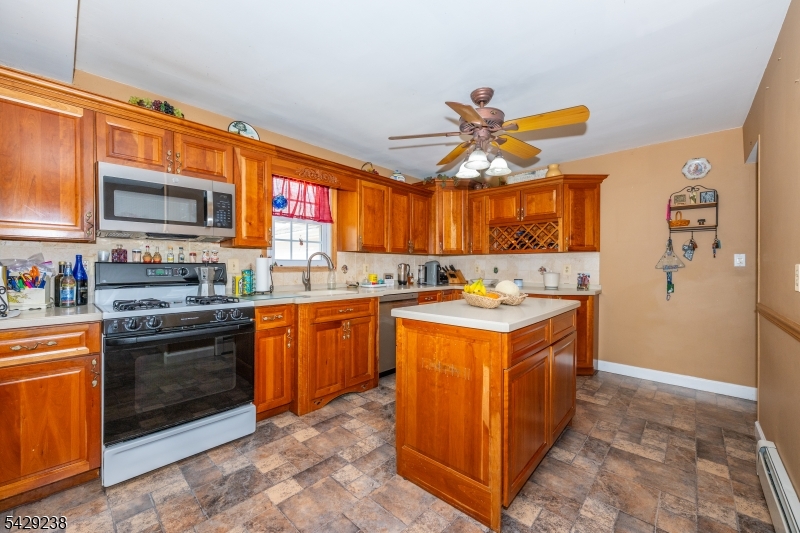 23 Frederick Pl Property Photo 9