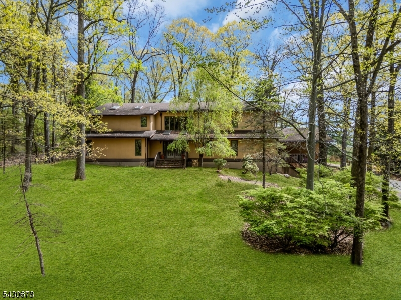 14 Beaver Brook Dr Property Photo 1
