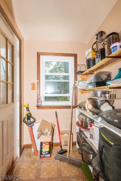 230 Aldene Rd Property Photo 10