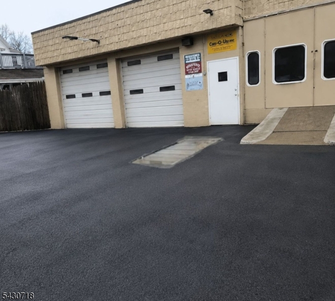 526 Beach St Property Photo 1