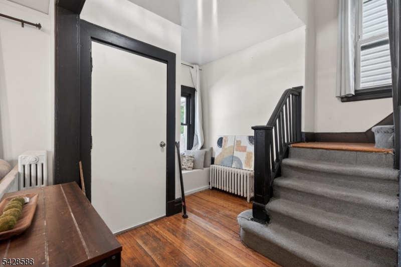52 Clifford St Property Photo 2