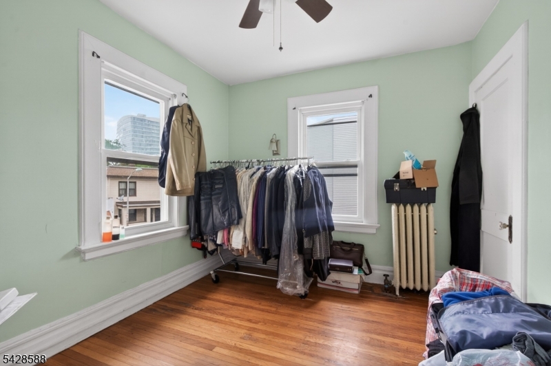 52 Clifford St Property Photo 10