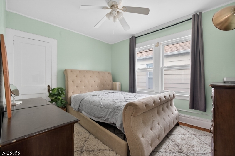 52 Clifford St Property Photo 11