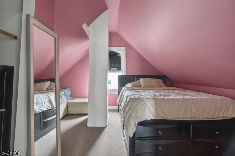 52 Clifford St Property Photo 14