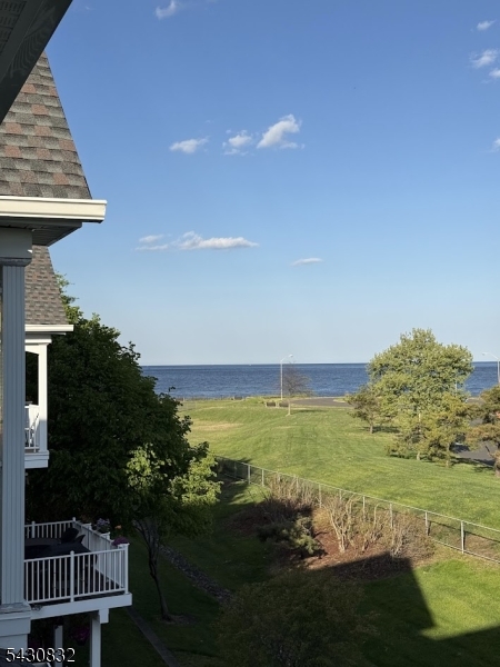 68 S Shore Dr Property Photo 1