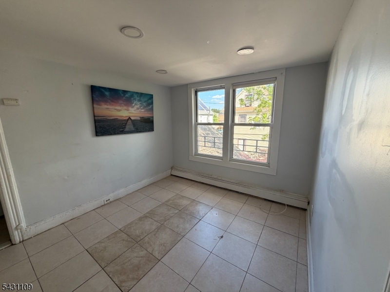 325 Stebbins Pl 2 Property Photo 2