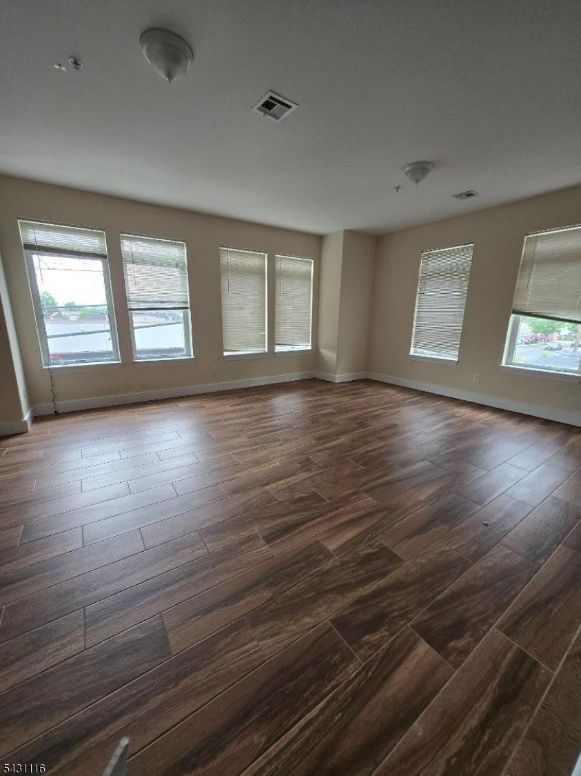 1225 Stuyvesant Ave Property Photo 1