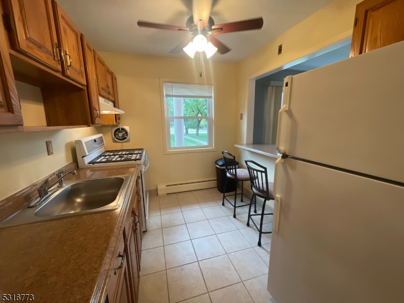 47 Hinchman Ave 1c Property Photo 6