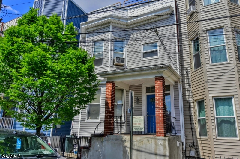557 Hudson Ave Property Photo 1