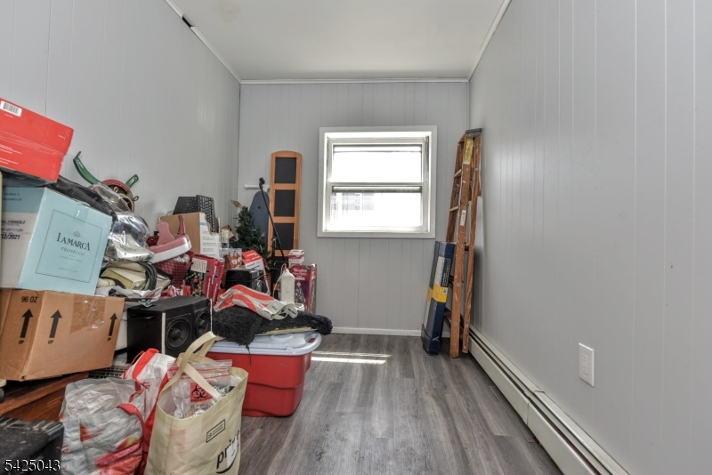557 Hudson Ave Property Photo 11