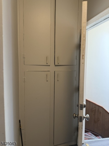 557 Hudson Ave Property Photo 30