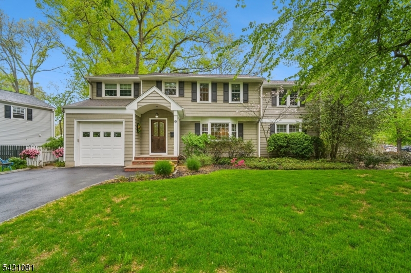 65 Coddington Dr Property Photo 1