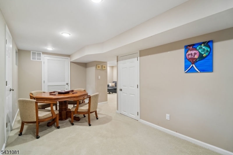 65 Coddington Dr Property Photo 27