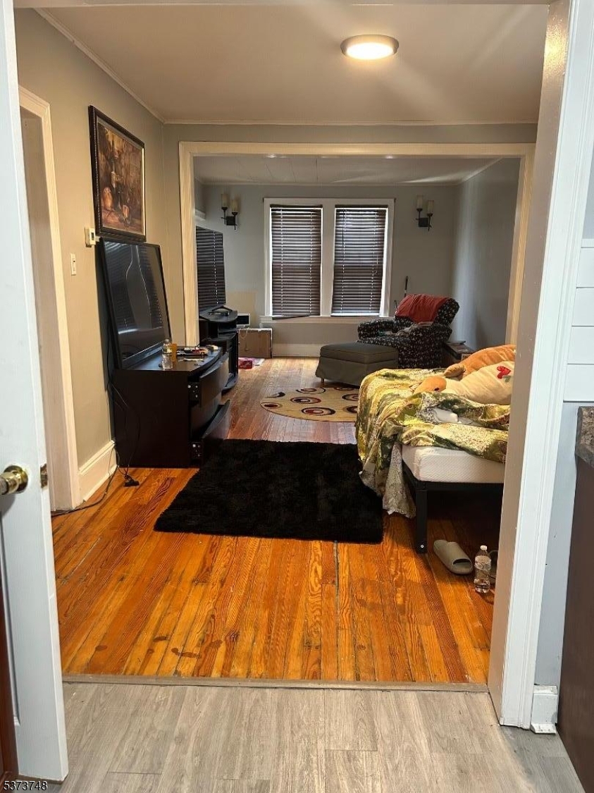 491 Norwood St Property Photo 2