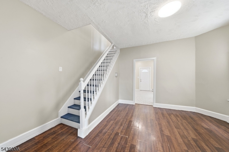 82 Pequannock St Property Photo 24