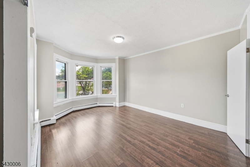 82 Pequannock St Property Photo 33