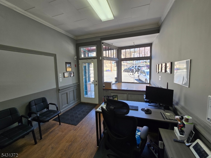 75 Main St Property Photo 29