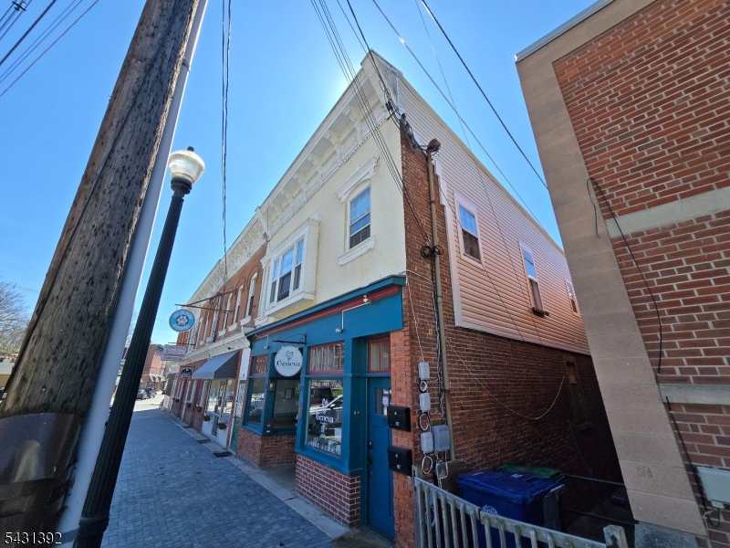 75 Main St Property Photo 2