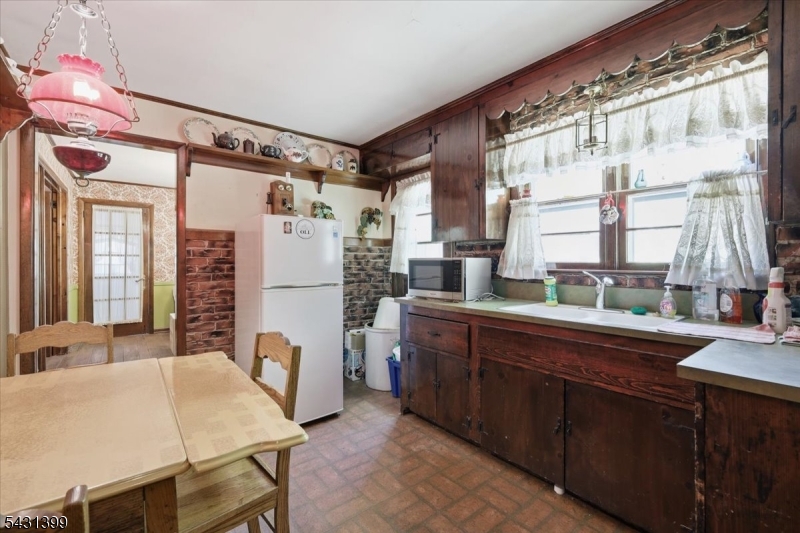 9 Roosevelt Rd Property Photo 11