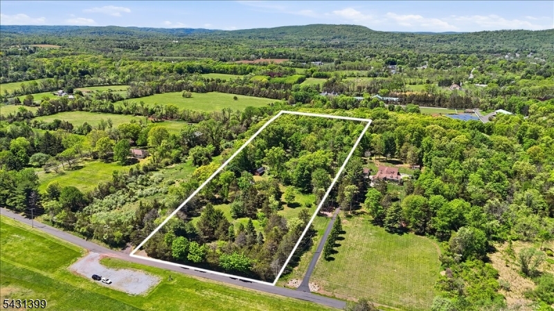 9 Roosevelt Rd Property Photo 31