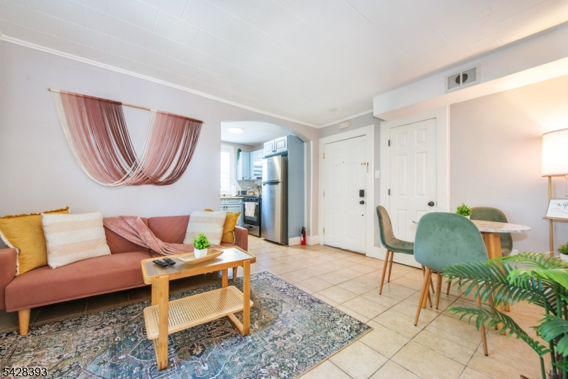 222 William St Property Photo 32