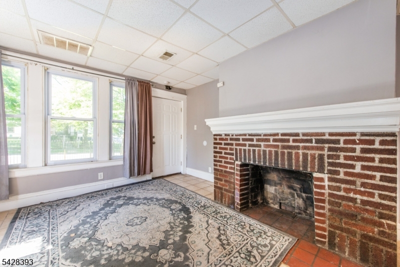 222 William St Property Photo 42