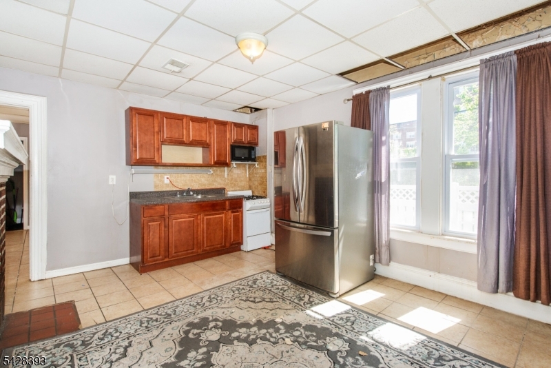 222 William St Property Photo 44
