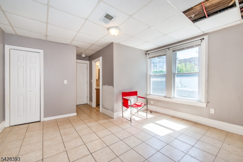 222 William St Property Photo 45