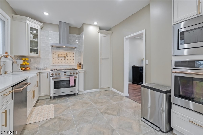 25 Woodland Ave Property Photo 7