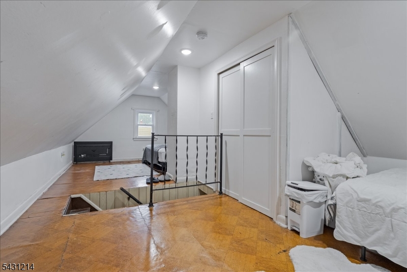 25 Woodland Ave Property Photo 23