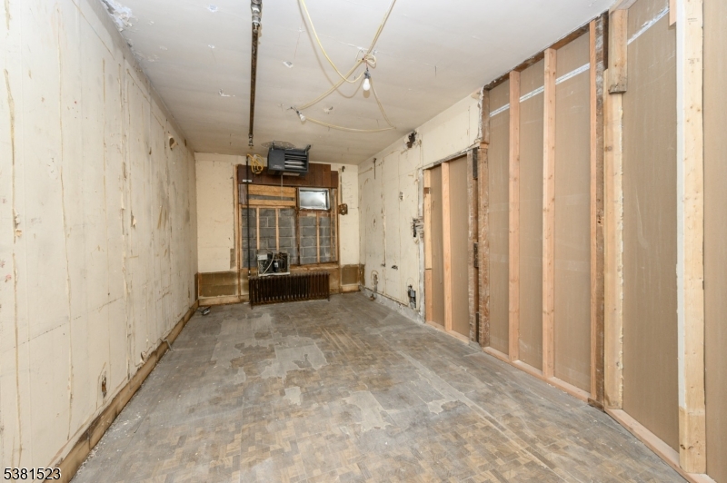172 Lyon St Property Photo 22