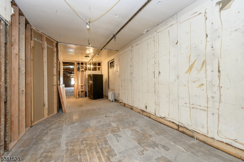 172 Lyon St Property Photo 23