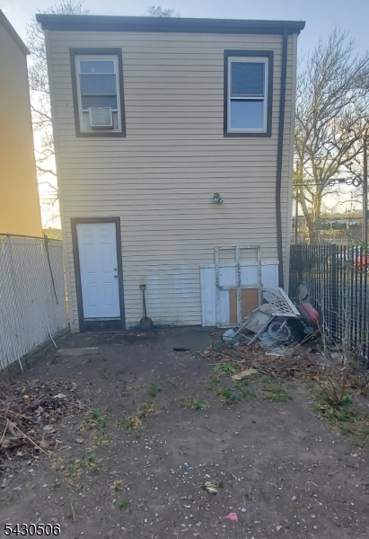 10 Duryea St Property Photo 7