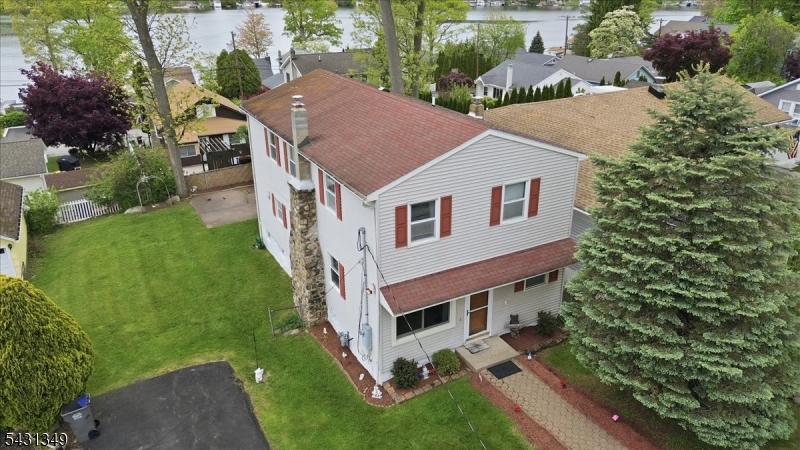 7 Willow St Property Photo 1