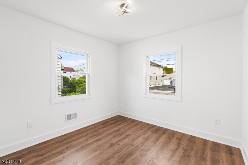 11 Dunkerly St Property Photo 20