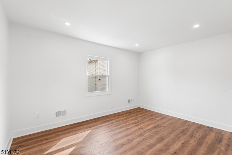 11 Dunkerly St Property Photo 24